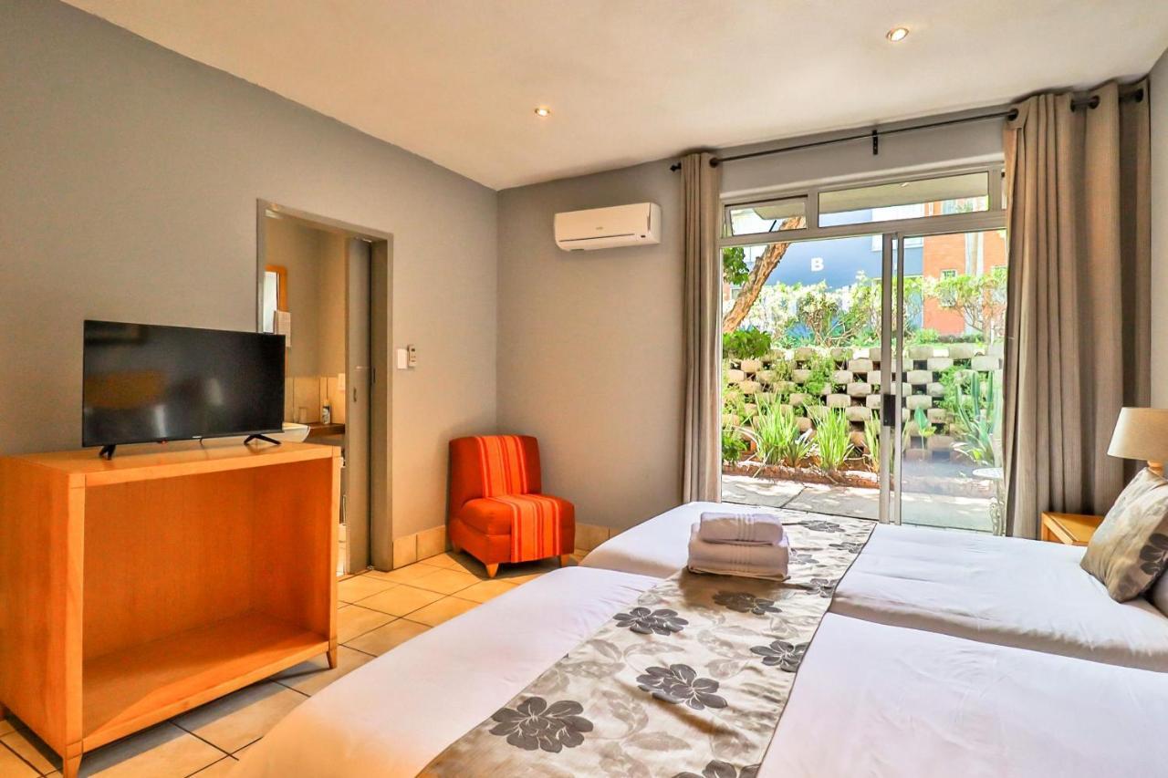 Villa Paradiso Hartbeespoort Esterno foto